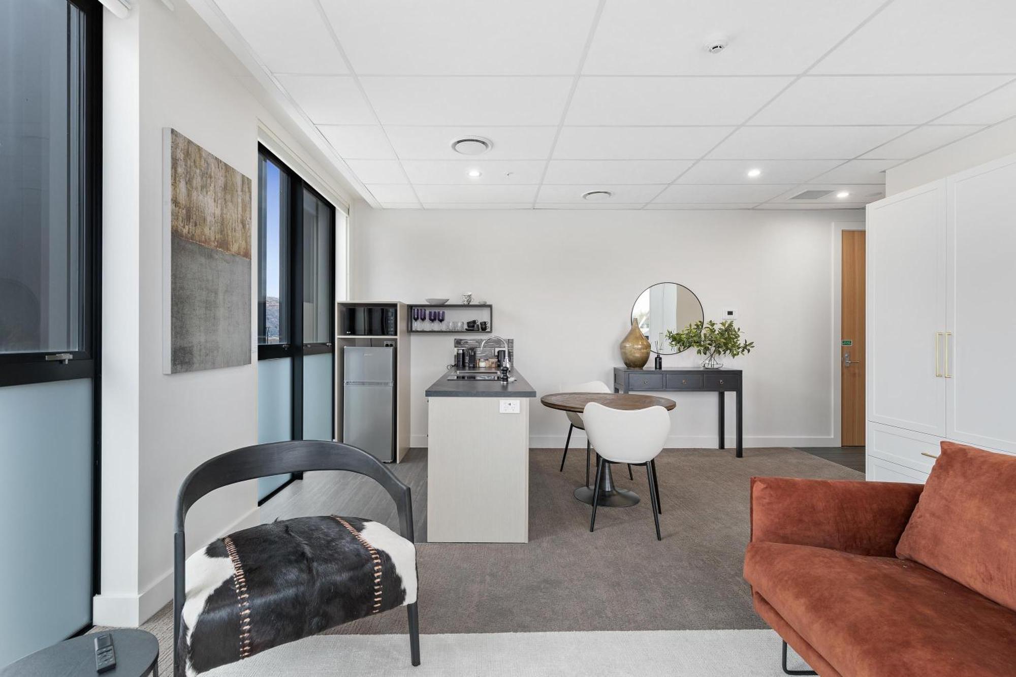 12Th Avenue Suites Квинстаун Экстерьер фото